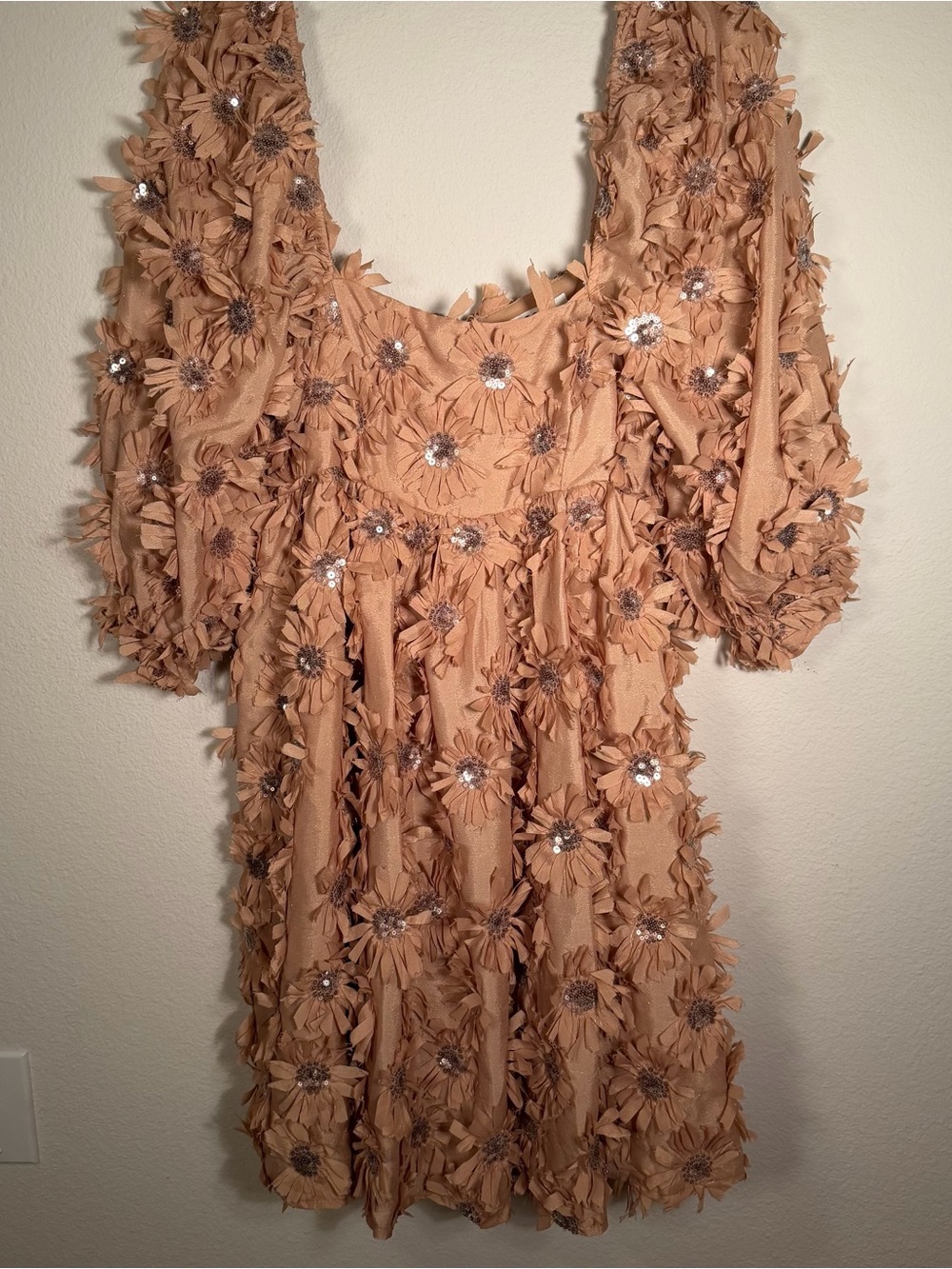 Storia Tan Floral Puff Sleeve Mini Dress - Picture 2 of 12